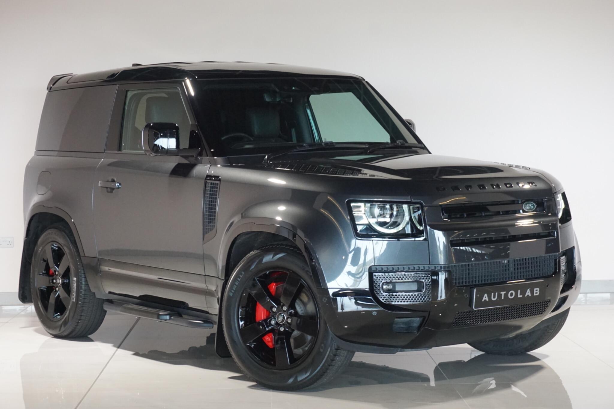 Land Rover Defender 90 3.0 D300 MHEV X-Dynamic HSE Hard Top SUV 3dr Diesel Auto 4WD SWB Euro 6 (s/s) (300 ps)